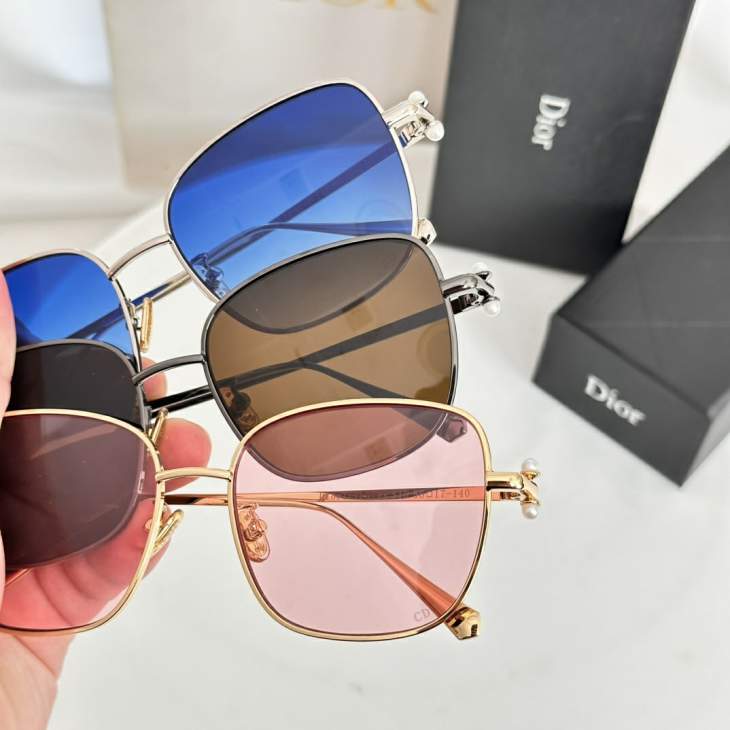 Picture of Dior Sunglasses _SKUfw77620266fw
